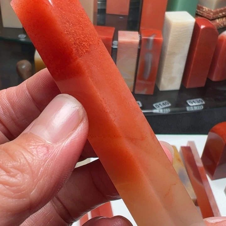 老挝石桃花冻印石