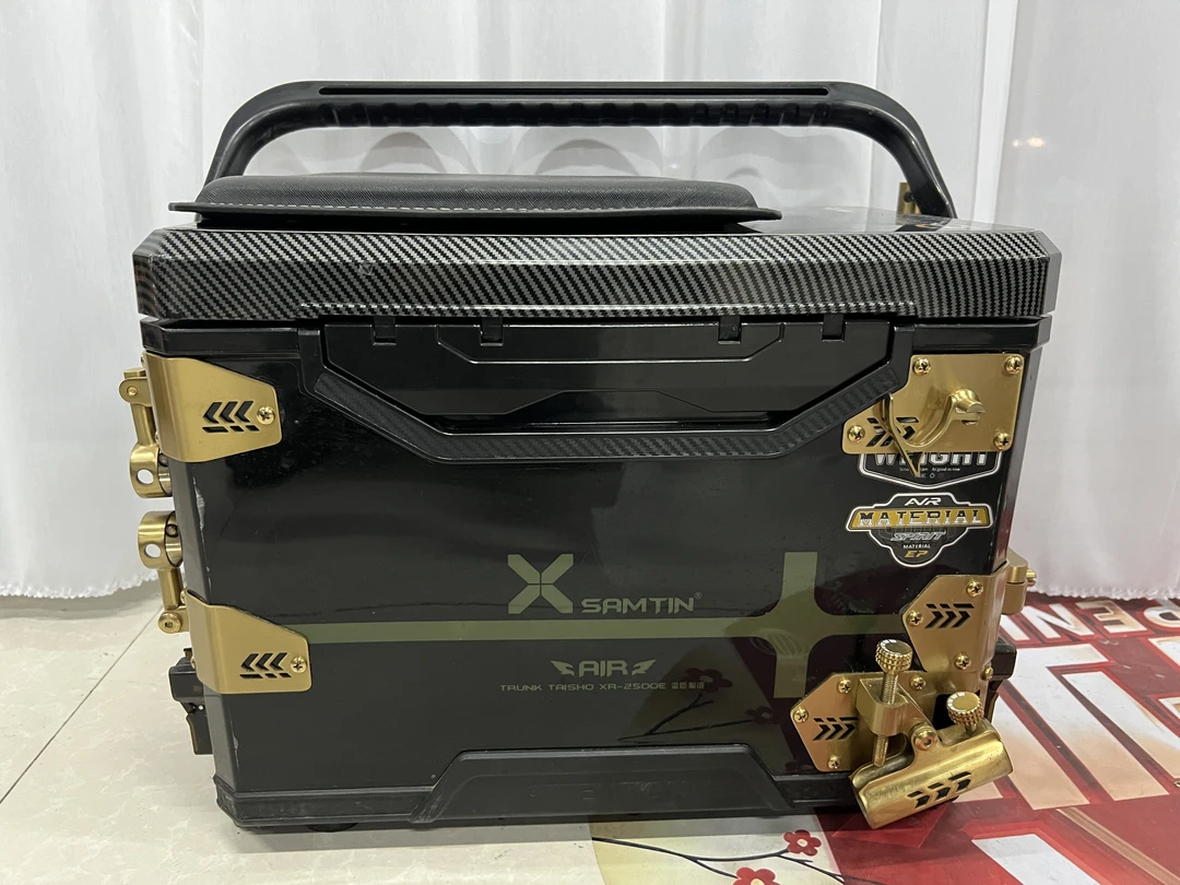 二手雷臣2500e钓箱 超轻多功能 配件6件套