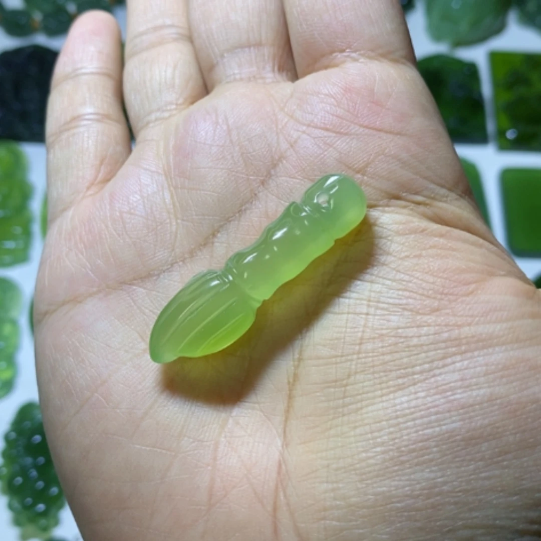 【闪购商品】未镶嵌蛇纹石玉颈饰