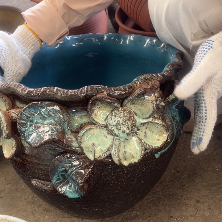 无孔 高28 口32。