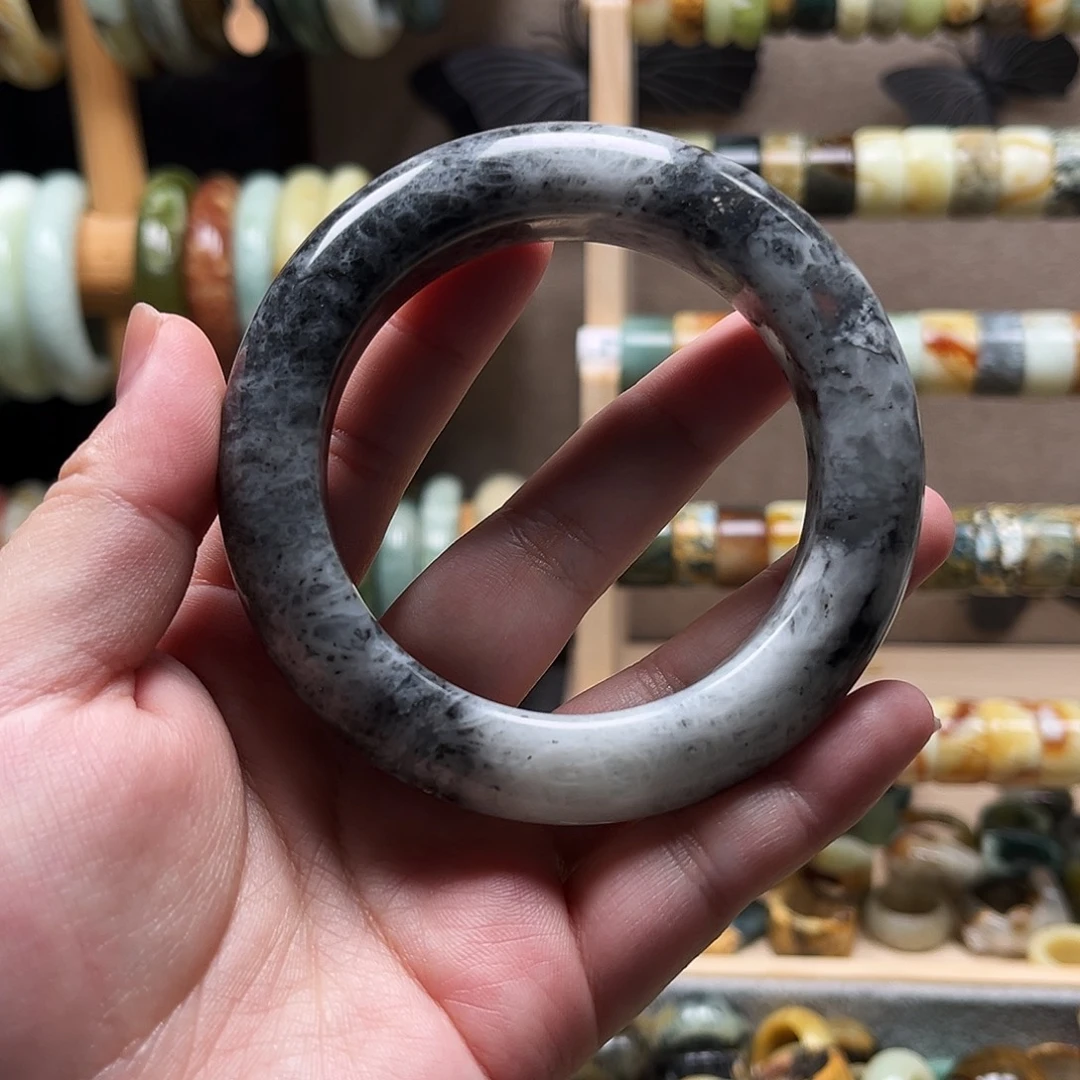 蛇纹石玉未镶嵌手镯60.4