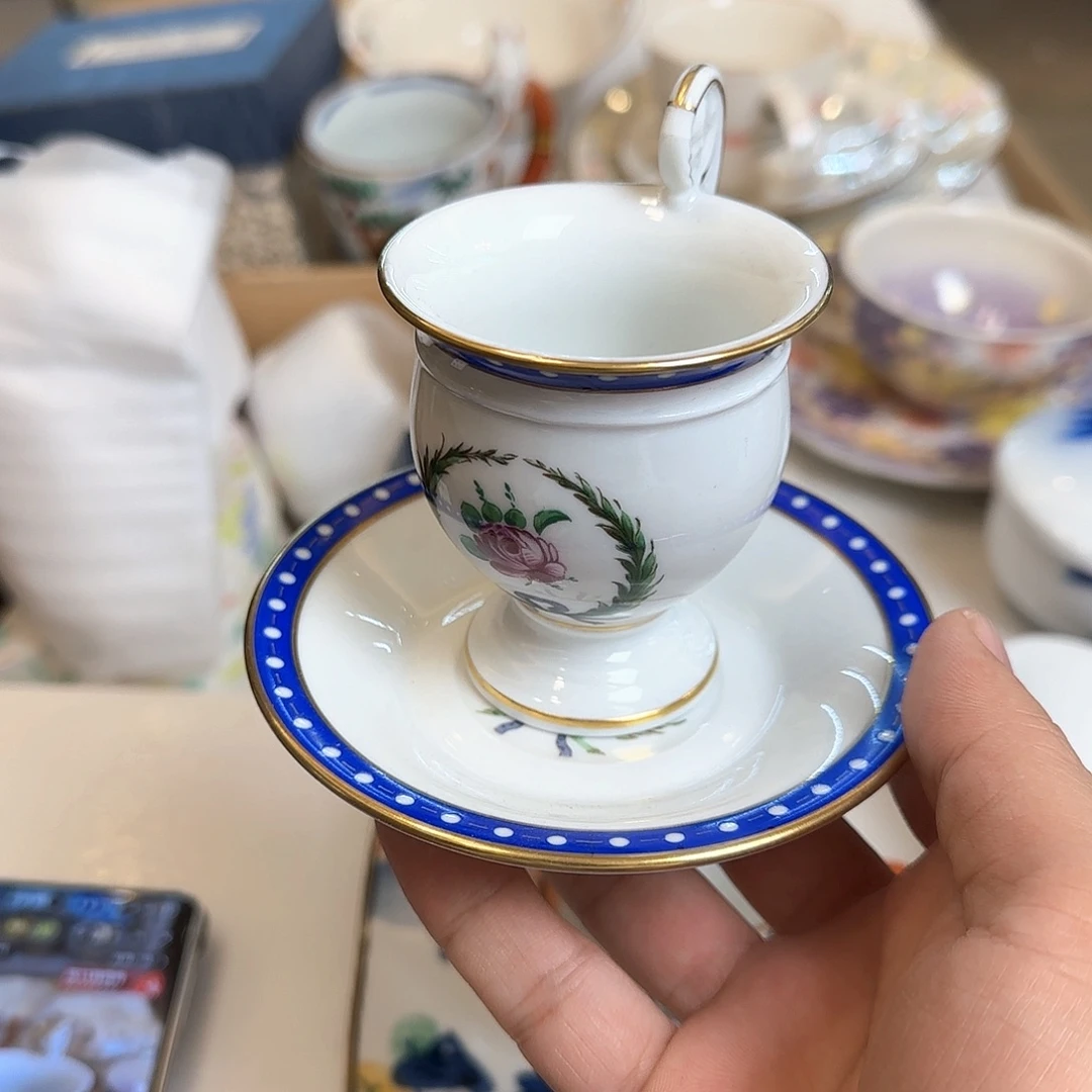 茶盏在家待一晚的人都