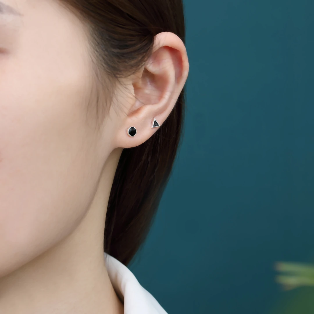 足银耳饰 s999纯银耳钉女简约小巧爱心耳环小众设计高级感耳骨钉