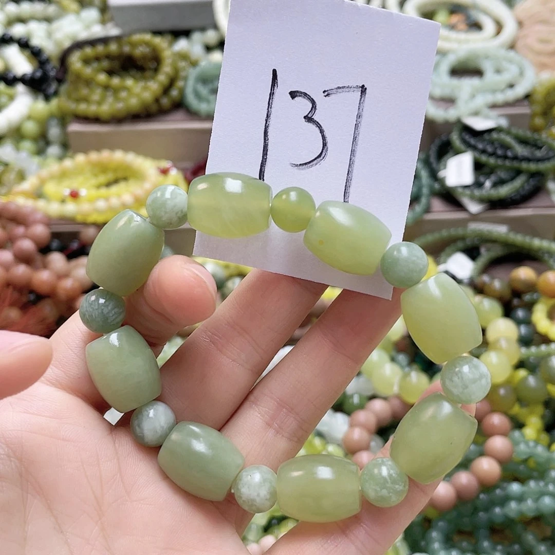 未镶嵌蛇纹石玉手链