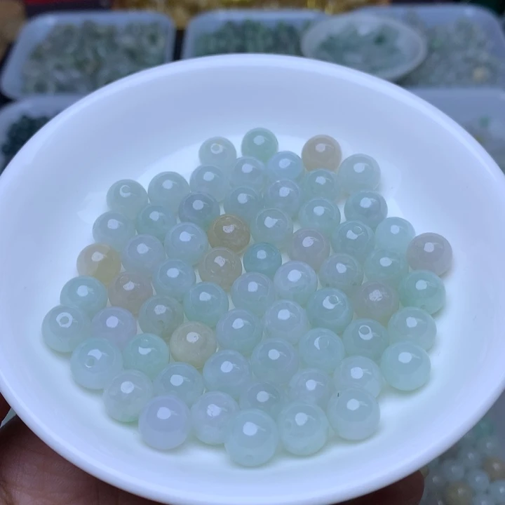 翡翠散珠卡8.7冰珠子50个（微瑕）