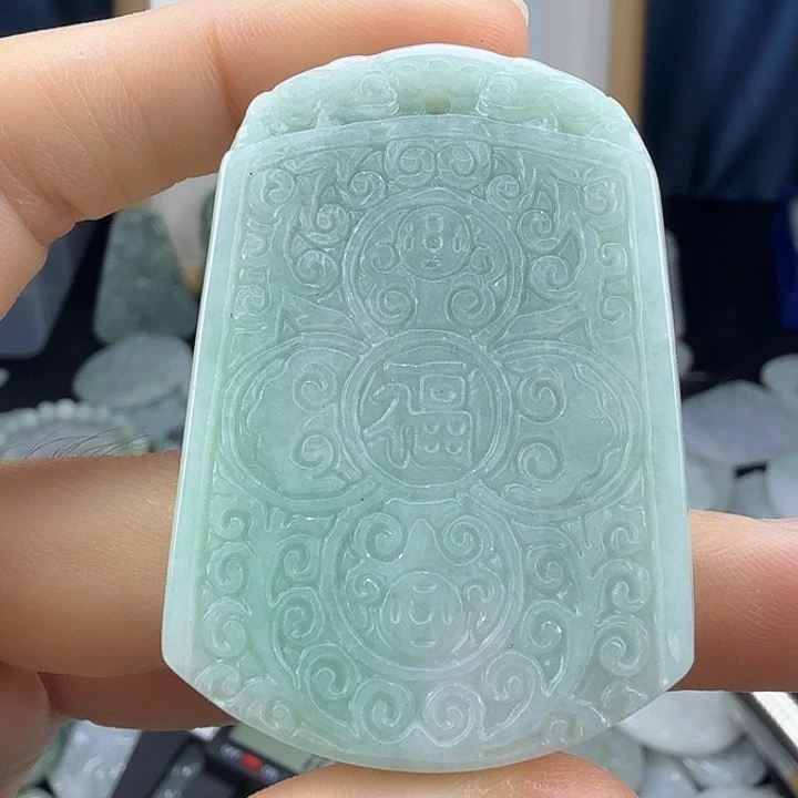 翡翠未镶嵌颈饰翡翠