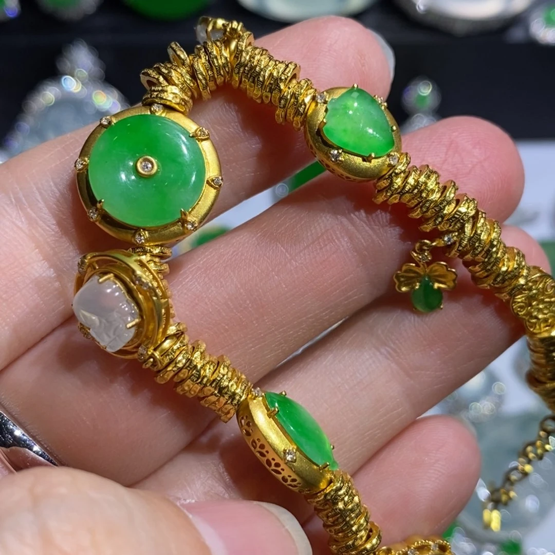 翡翠18K金镶嵌手链盘缠