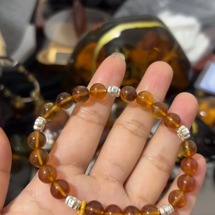 琥珀未镶嵌裸石瑕疵品