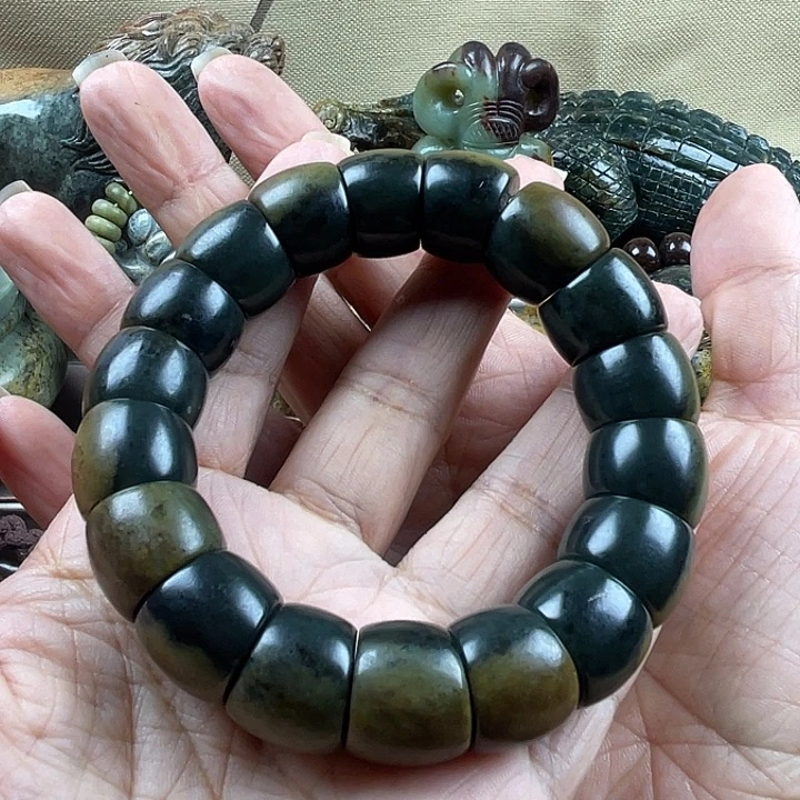 未镶嵌手串岫岩河磨玉（透闪石质玉）ろ***心