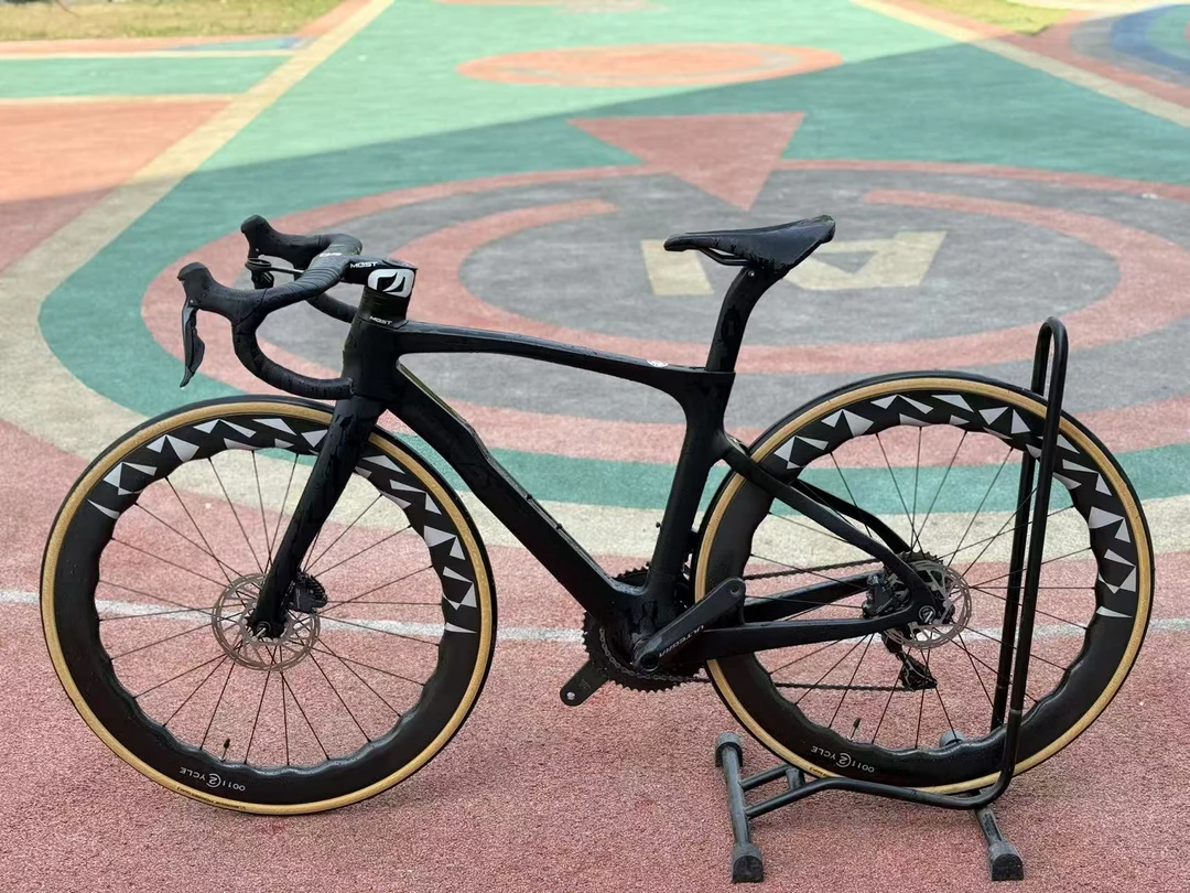 公路自行车碳纤维自行车国产皮娜465码适合160-170左右