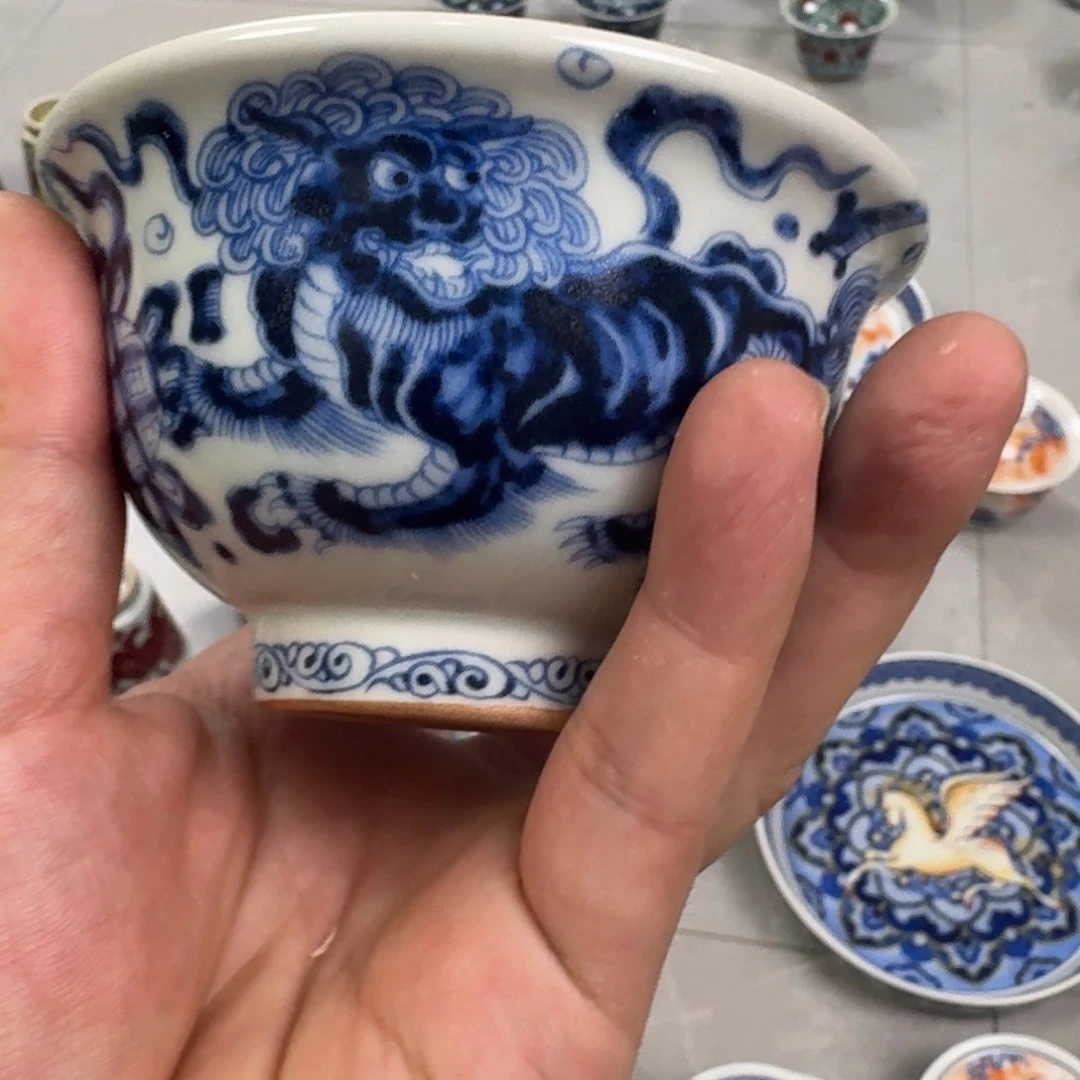 杯青花狮子大压手
