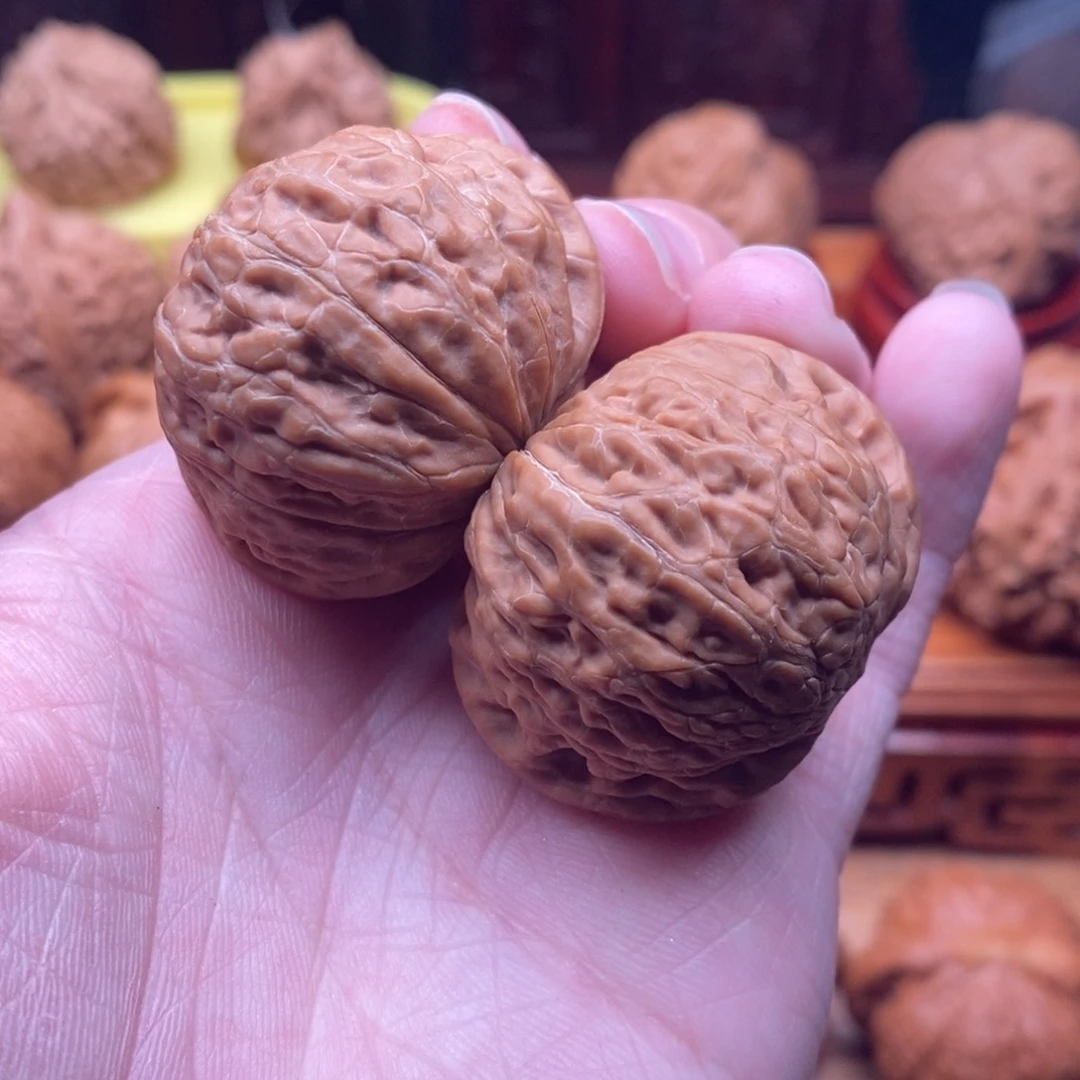 文玩核桃吊坠龙**天铁锤37