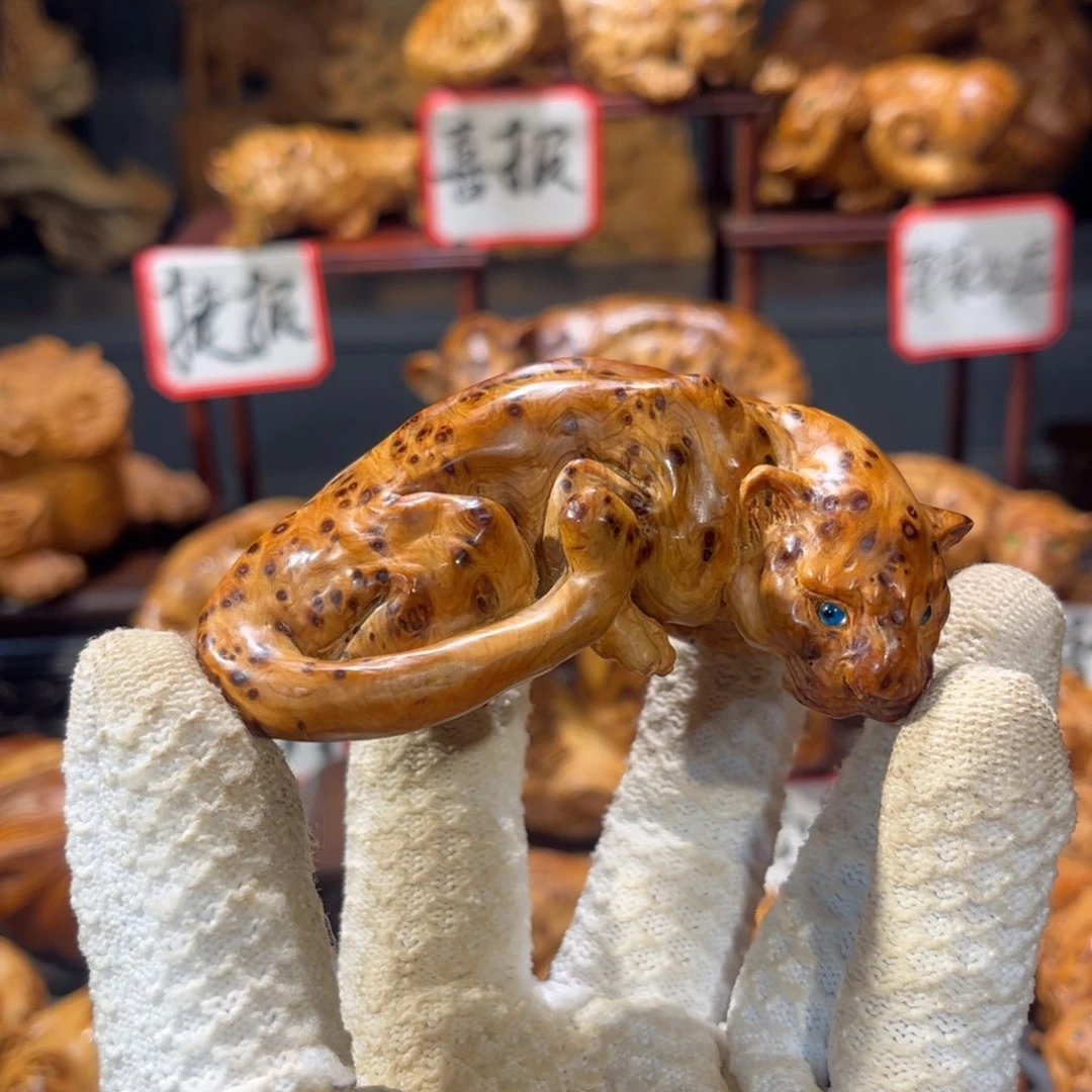 柏木（崖柏）木雕手工把件太行崖柏瘤疤料豹子