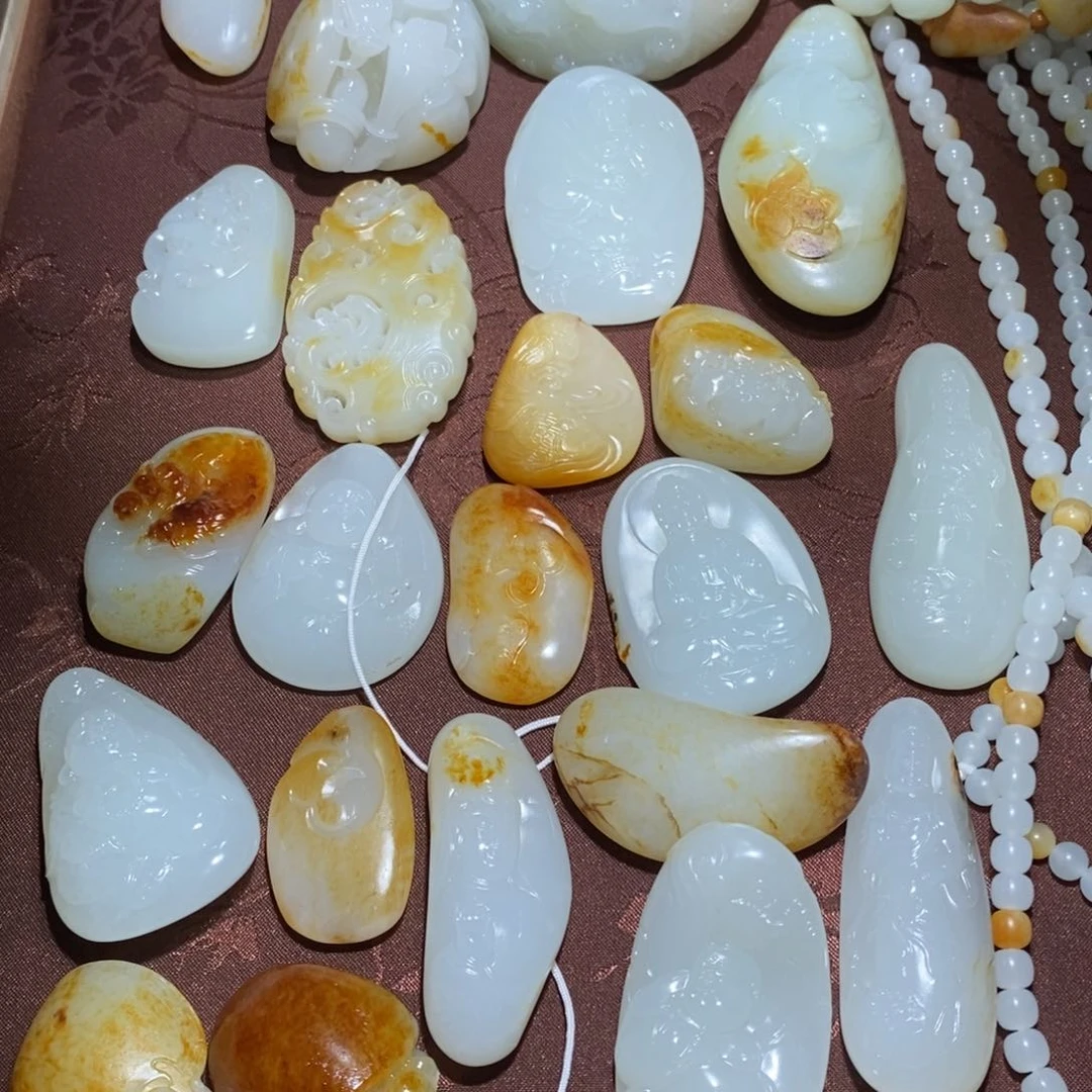 颈饰未镶嵌和田玉