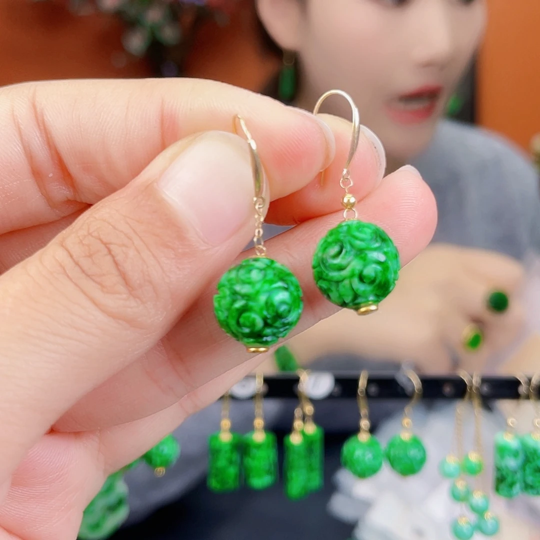 翡翠18K金镶嵌耳饰