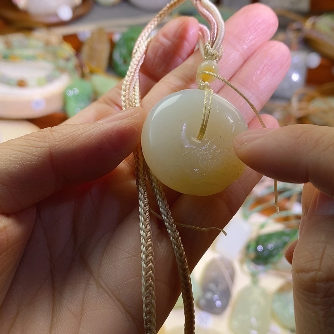 和田玉未镶嵌颈饰C*P