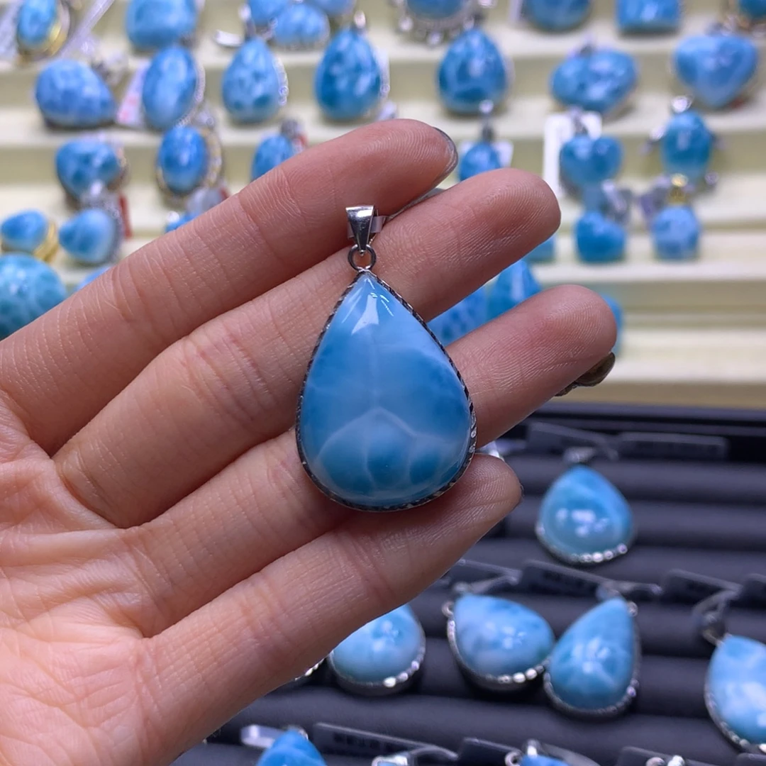 针钠钙石（海纹石）未镶嵌颈饰水滴吊坠色差略异