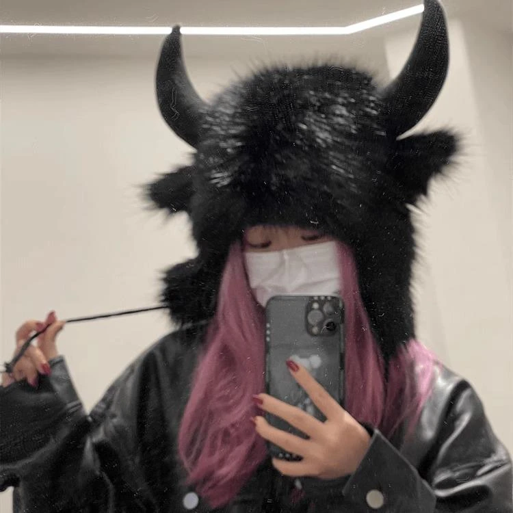 W牛魔王大黑牛毛毛雷锋帽男女冬季保暖护耳朵防风防寒骑车牛头帽