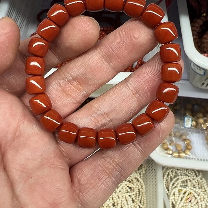 白玉菩提吊坠红色374