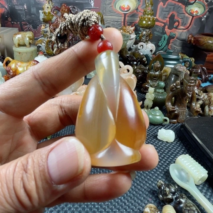 玛瑙/玉髓颈饰未镶嵌