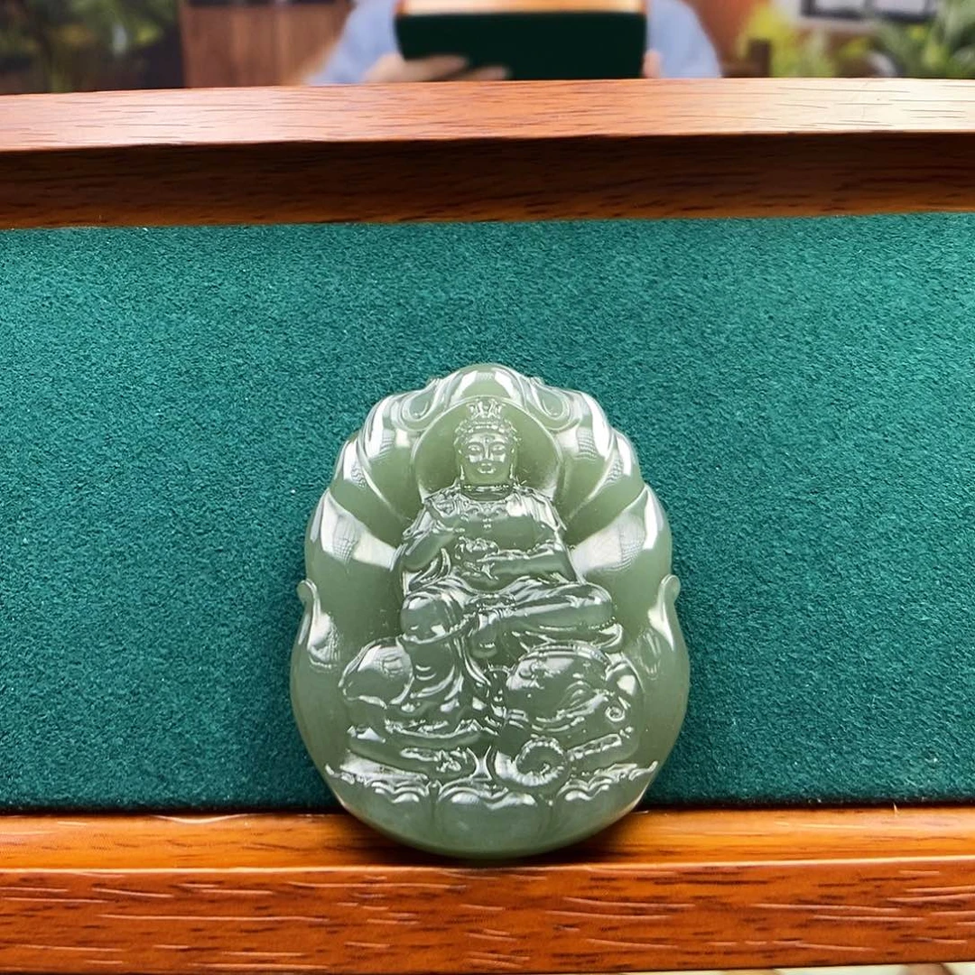 和田玉未镶嵌颈饰005属蛇佩戴普贤菩萨