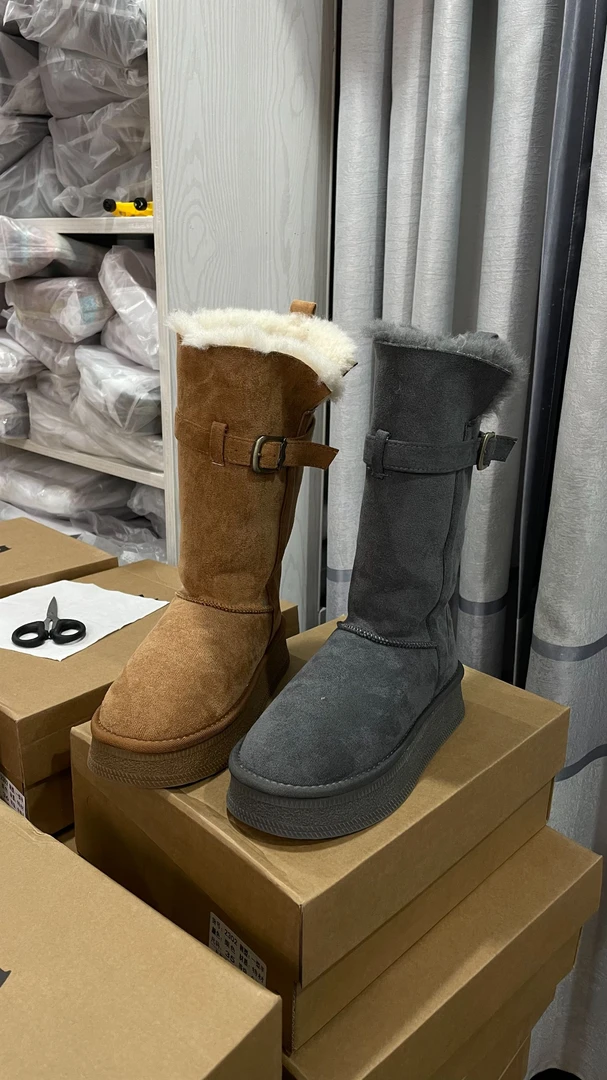 2024保暖加厚加绒时尚雪地靴百搭厚底冬季增高女款女士休闲很百搭