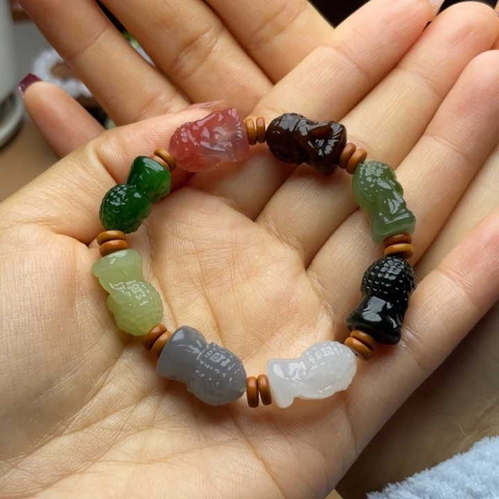 承****和田玉未镶嵌颈饰