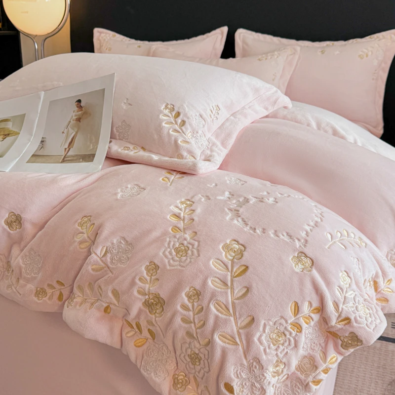 加厚牛奶绒绣花四件套冬季床单被套2025新款珊瑚绒防静电床上用品