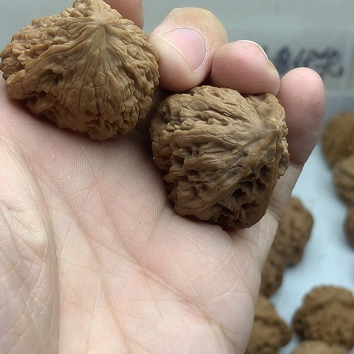 天***狗文玩核桃吊坠南疆石佛肚