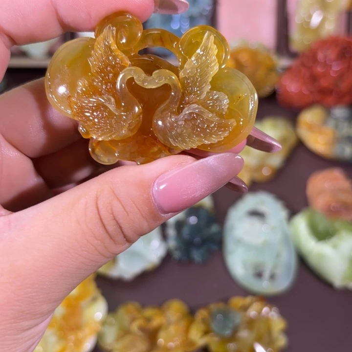 未镶嵌蛇纹石玉颈饰智****）