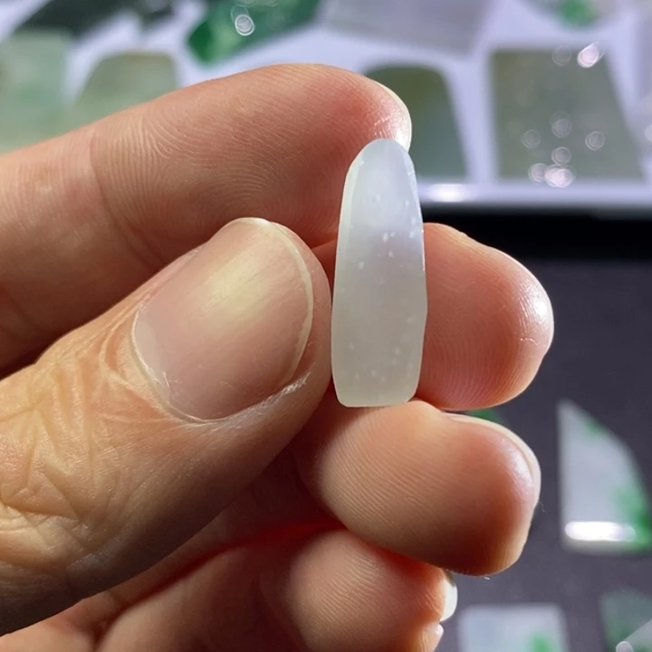 定制翡翠未镶嵌定制