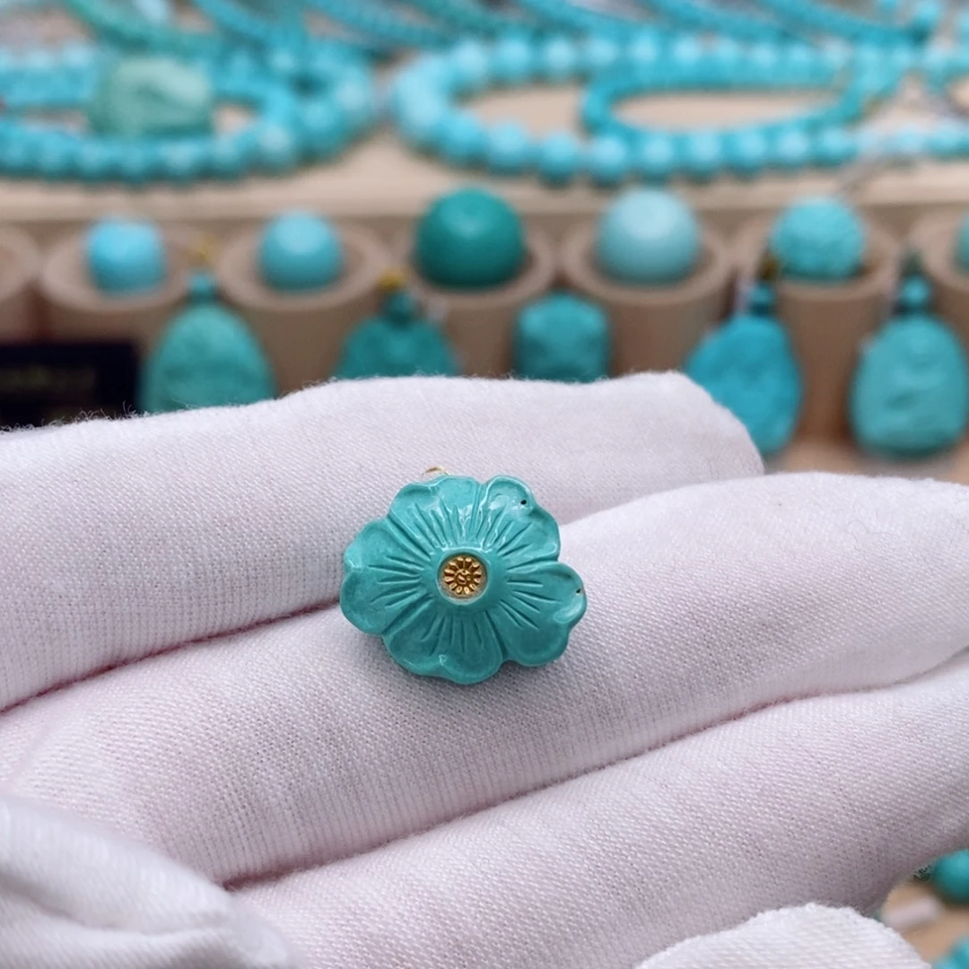 绿松石未镶嵌珠宝奇石