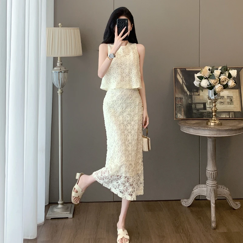 千金风轻熟风时尚套装女夏季2025款法式蕾丝无袖衣高腰长裙两件套