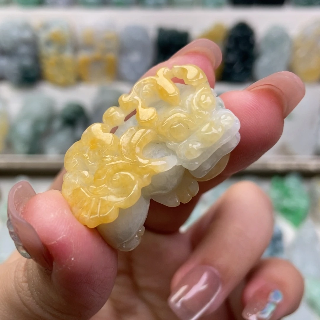 翡翠吊坠(赠链)未镶嵌