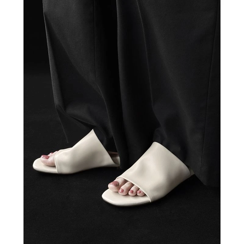 跟高4CM/ 羊皮简约露趾小坡跟凉拖鞋女夏外穿百搭一字拖鞋女