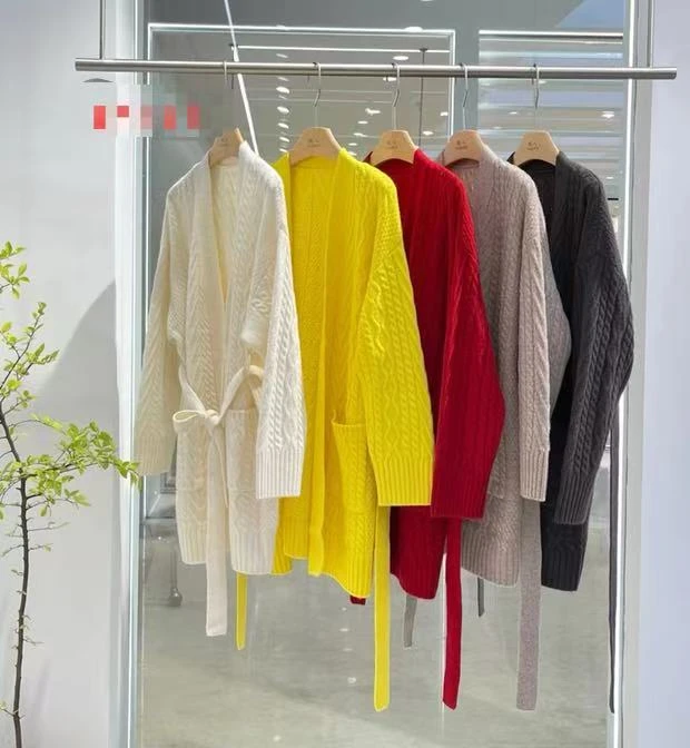 D 中长款麻花V领慵懒风100羊毛开衫