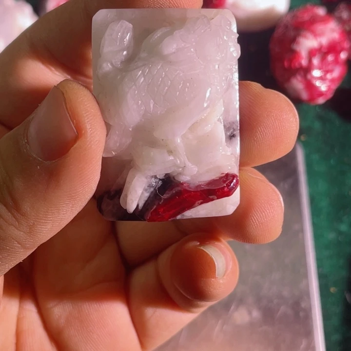 天然辰砂原石首饰