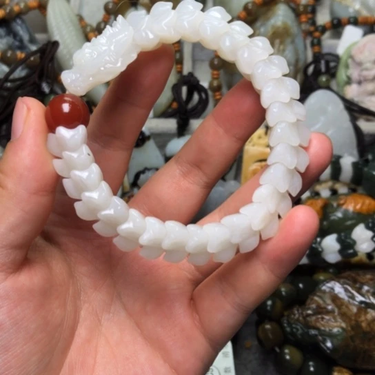 宝***财和田玉未镶嵌挂件总价320