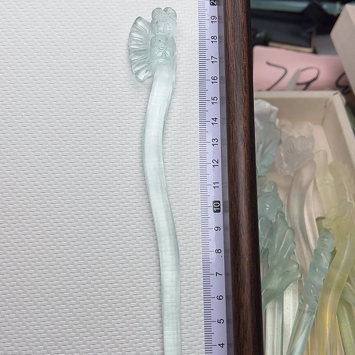 蛇纹石玉未镶嵌发簪梅花扇