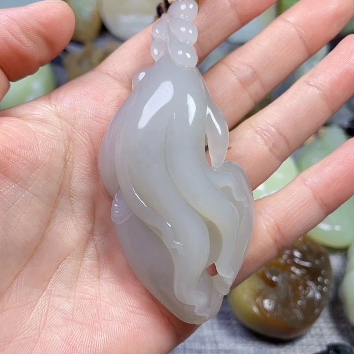 德***明未镶嵌和田玉挂件