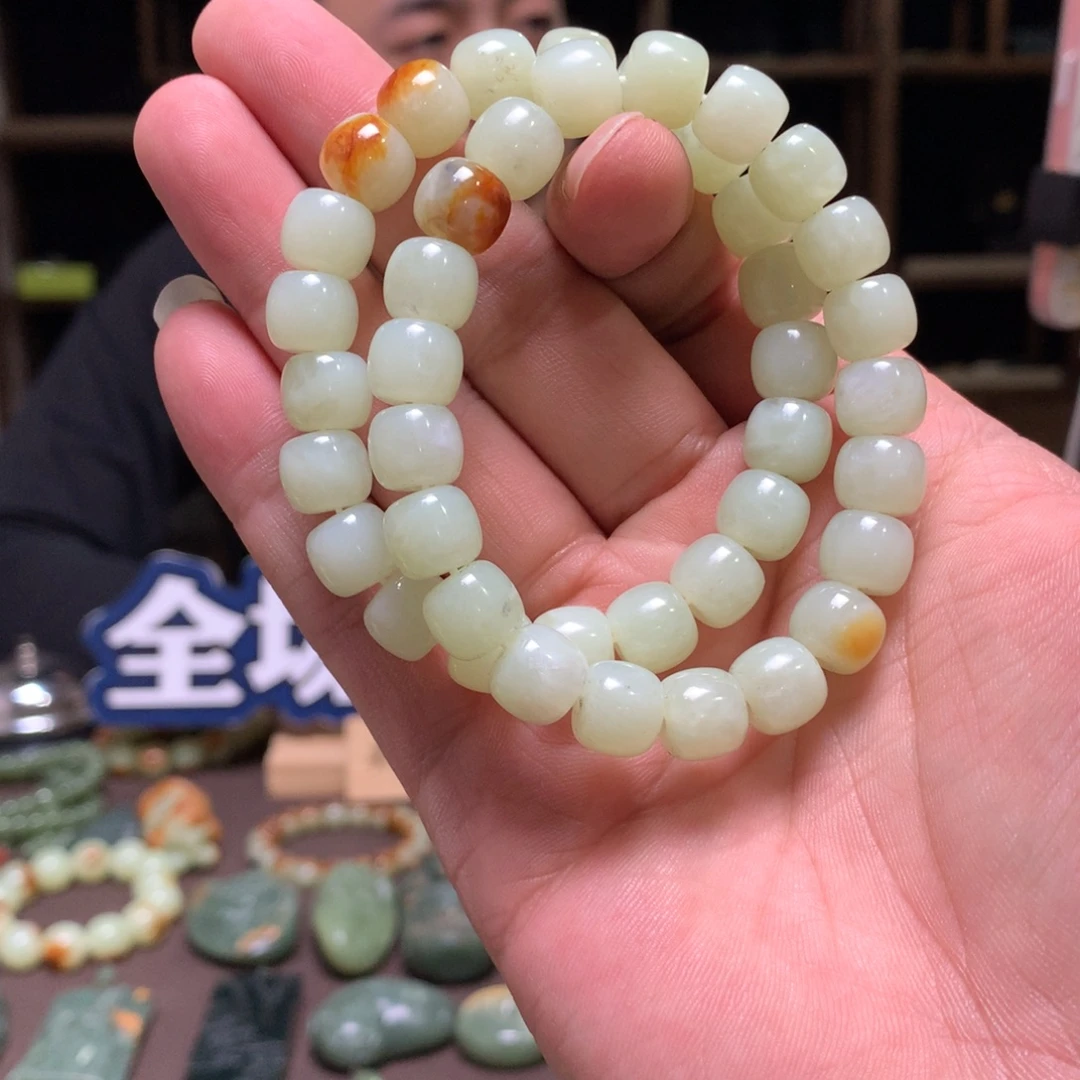 用***8岫岩河磨玉（透闪石质玉）未镶嵌手链