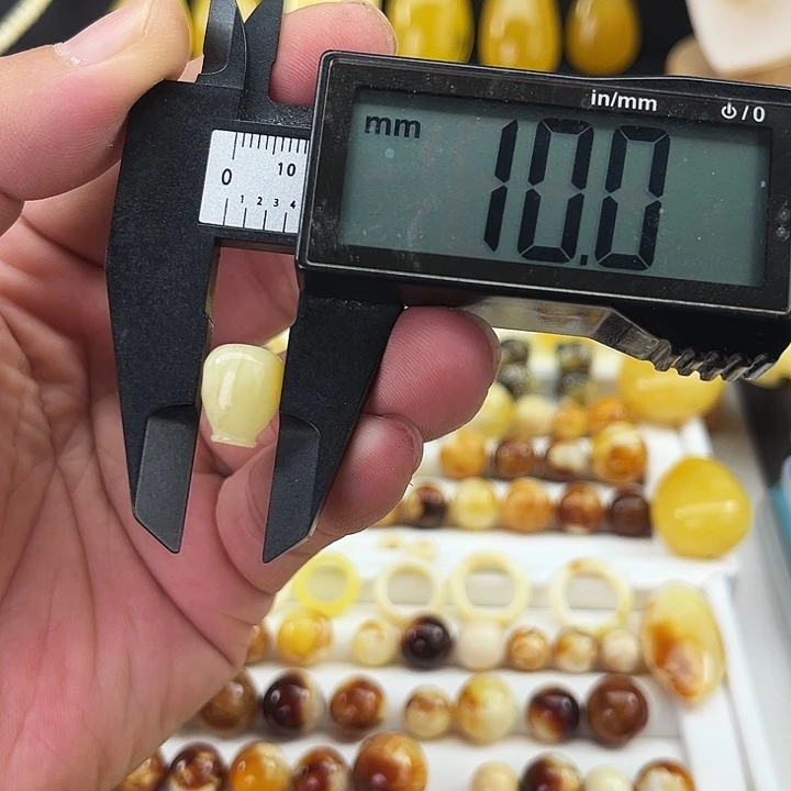 琥珀颈饰未镶嵌31