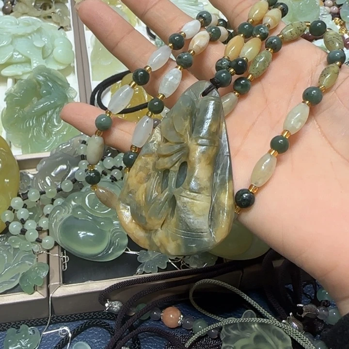 蛇纹石玉未镶嵌吊坠七**妖