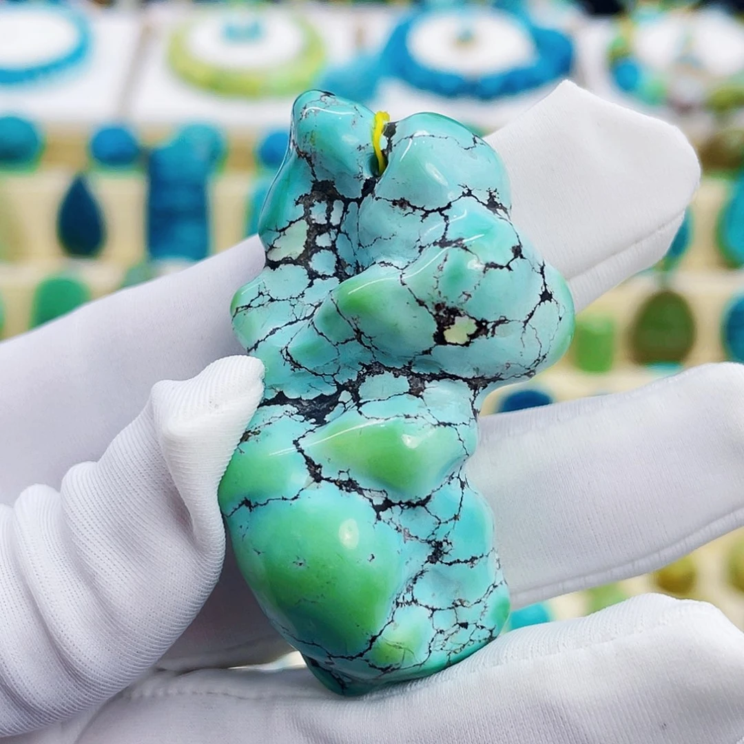 绿松石未镶嵌颈饰