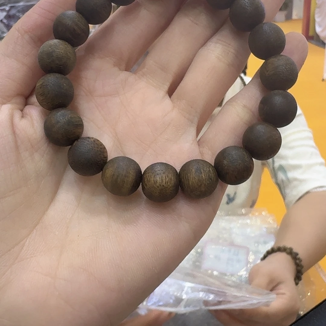 沉香手串绿奇楠1.1单圈多样性发一条
