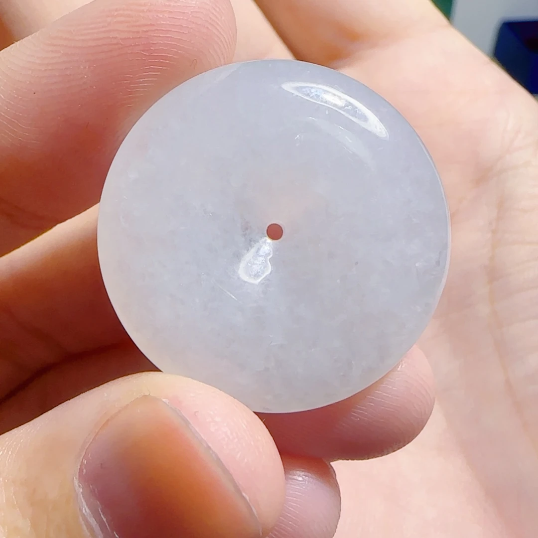 翡翠未镶嵌颈饰平安扣