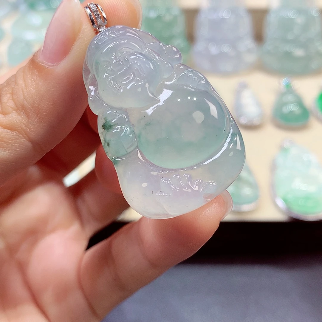 翡翠18K金镶嵌颈饰翡翠