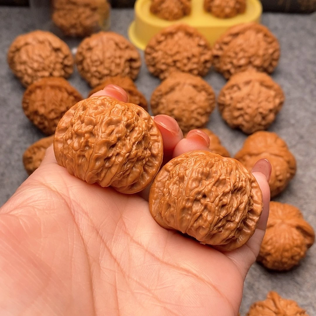 文玩核桃把件精品特价白狮子38