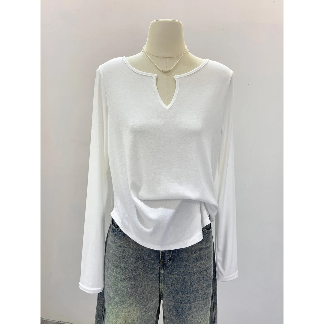 软糯纯色v领微透T恤夏季薄防晒罩衫百搭显瘦ins露锁骨长袖上衣女