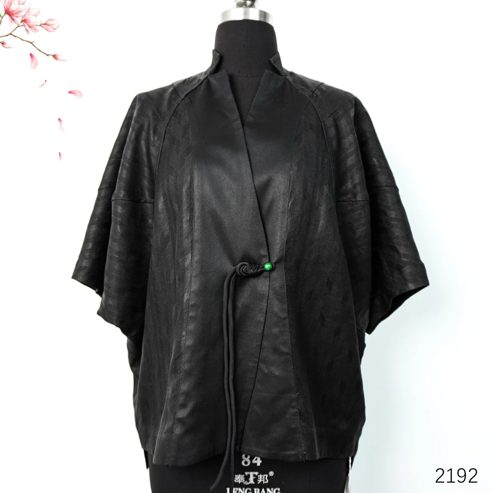 LN 2025秋季透孔花萝斜门襟新中式黑色蝙蝠衫外套2192